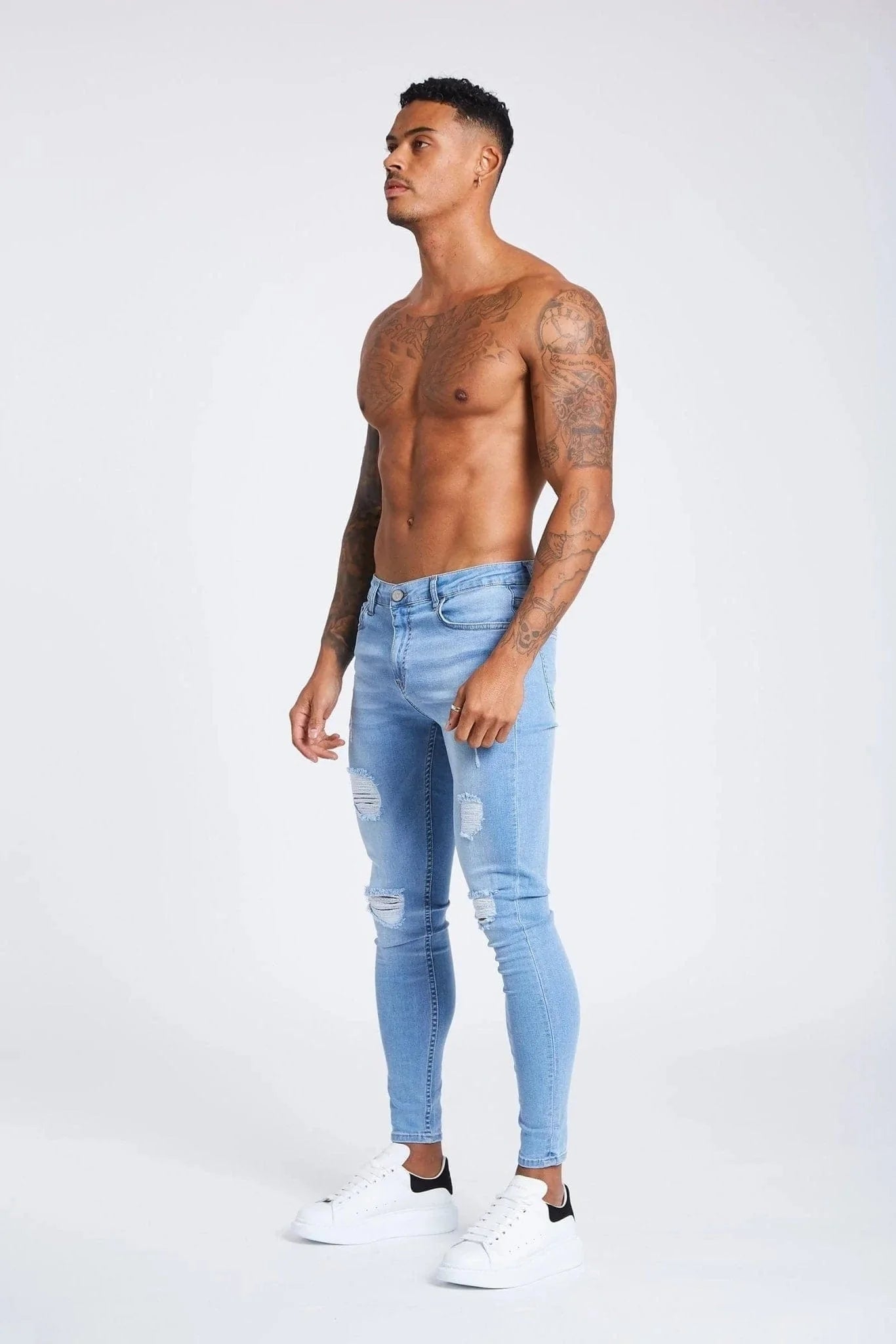 SKINNY FİT YIRTIK VE ONARILMIŞ JEAN - AÇIK MAVİ